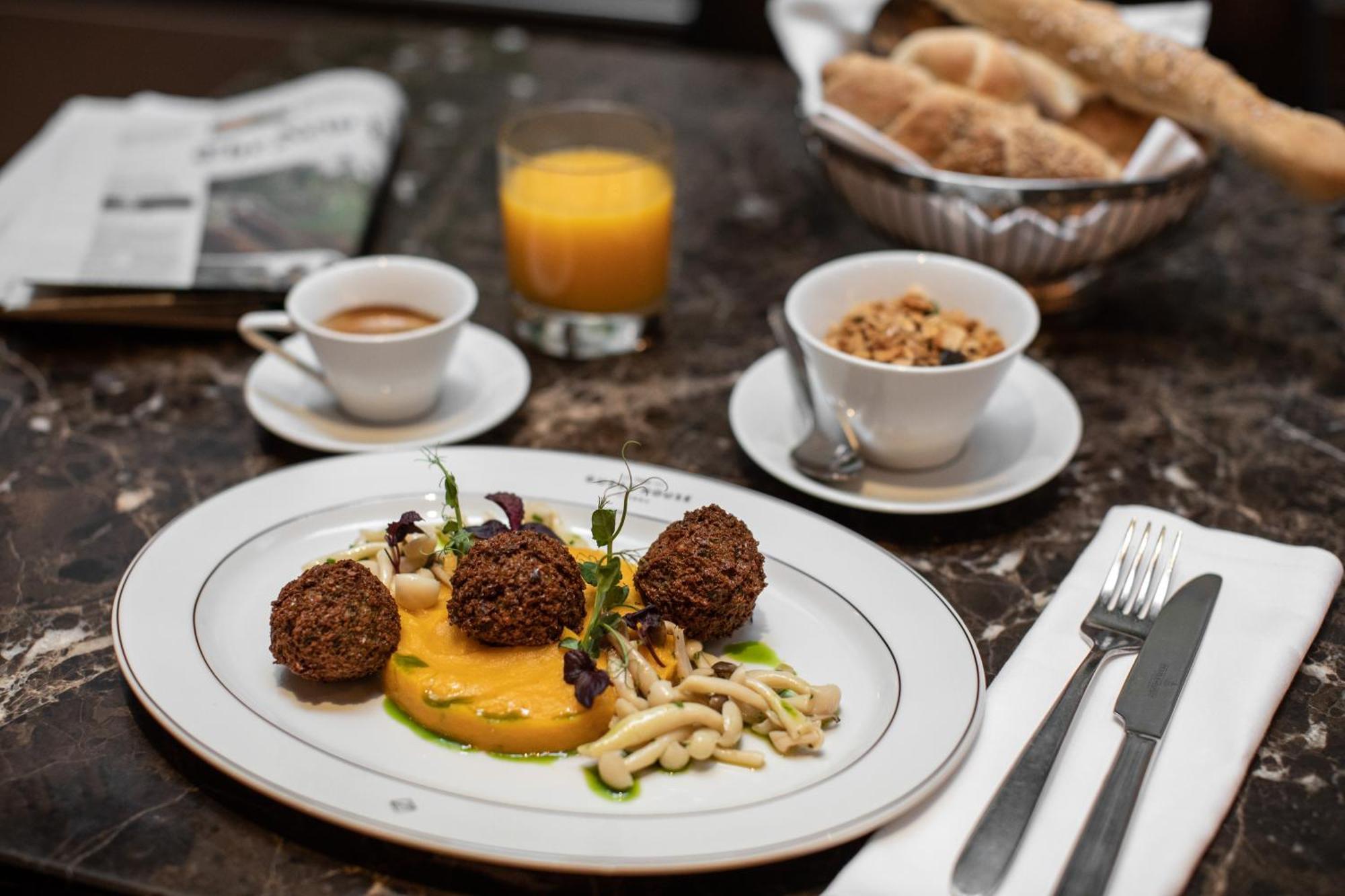 فندق ذا غيست هاوس فيينا المظهر الخارجي الصورة A breakfast at the restaurant