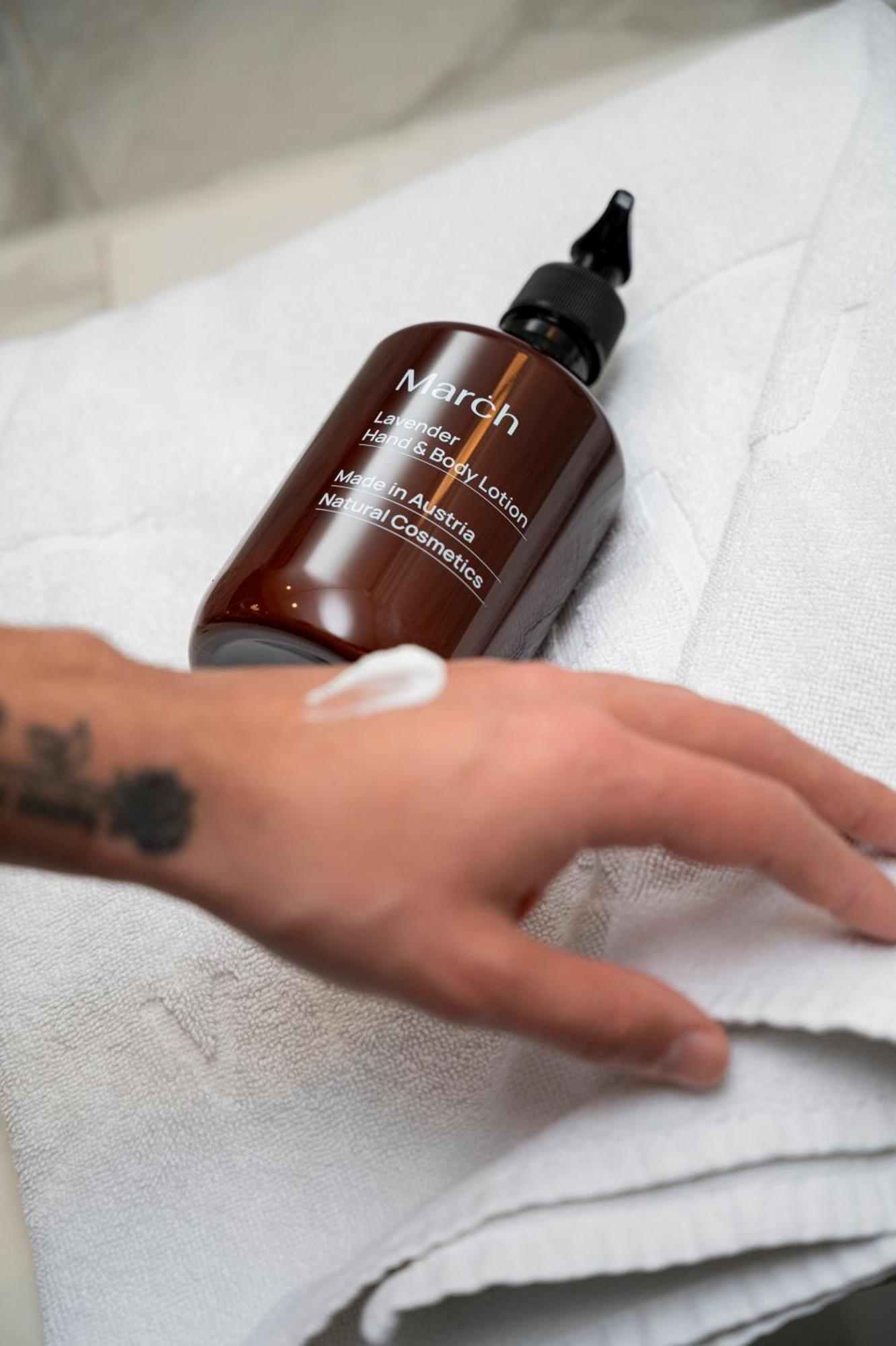 فندق ذا غيست هاوس فيينا المظهر الخارجي الصورة March Body Lotion